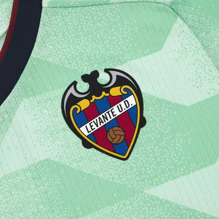 Equipación de tercer partido para adultos del Levante UD 2025/26 Equipación de tercer partido para adultos del Levante UD 2025/26