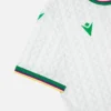 Equipación de visitante para adultos de la Federazione Calcistica Isole Comore 2025/26 Equipación de visitante para adultos de la Federazione Calcistica Isole Comore 2025/26