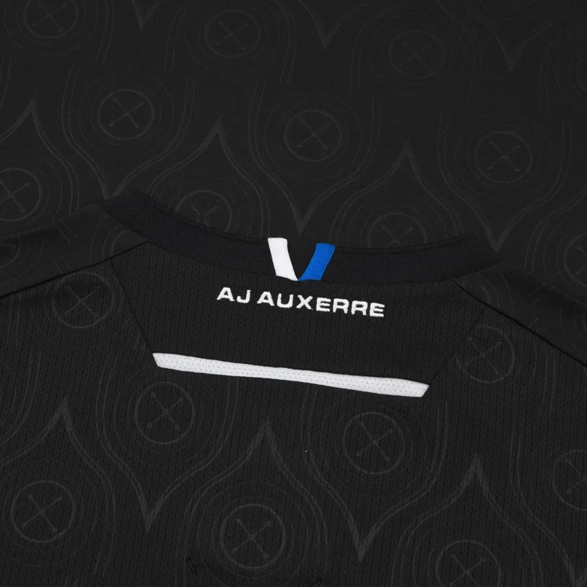 Equipación de visitante para adultos del Auxerre 2025/26 Equipación de visitante para adultos del Auxerre 2025/26